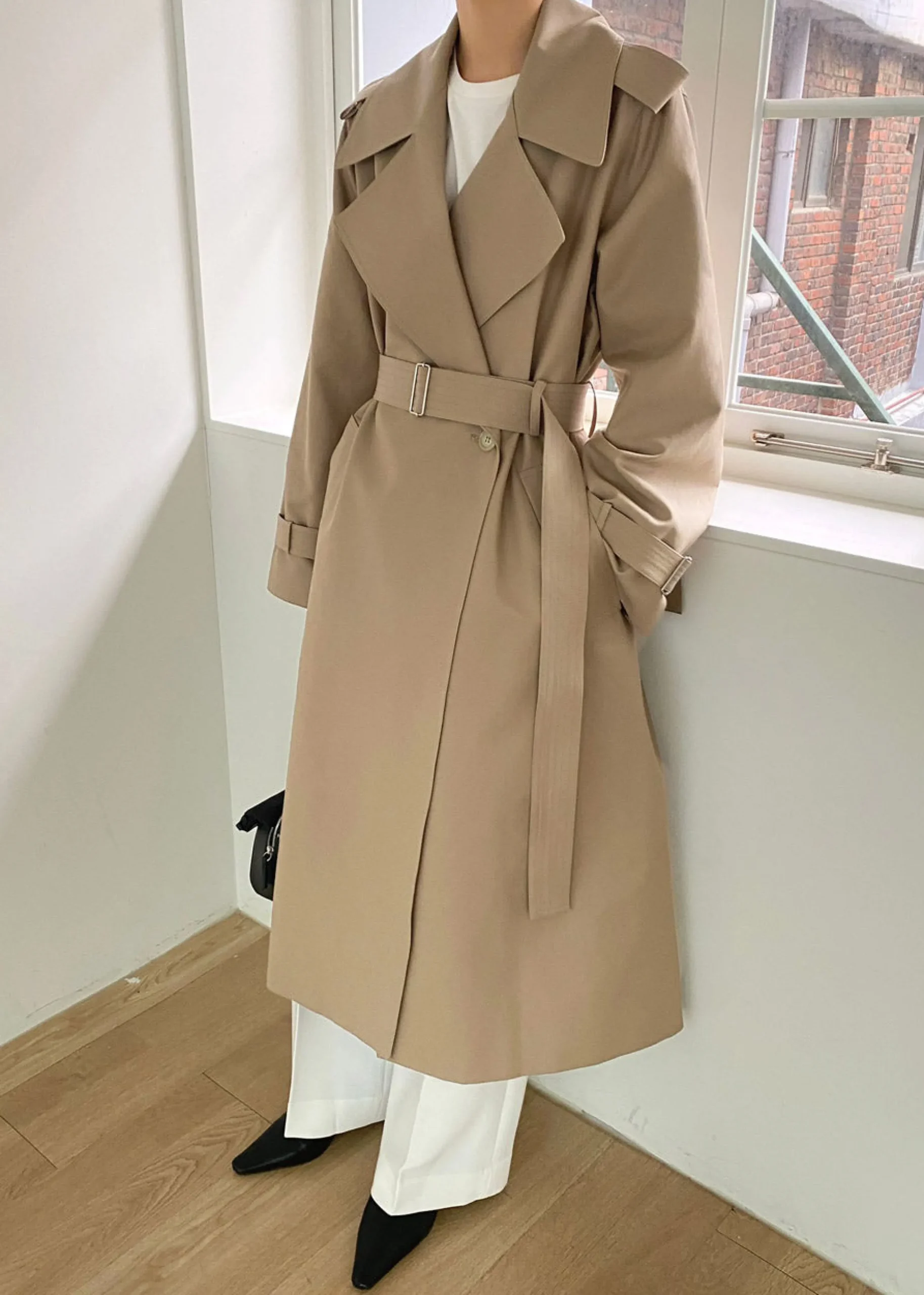 Abril Trench