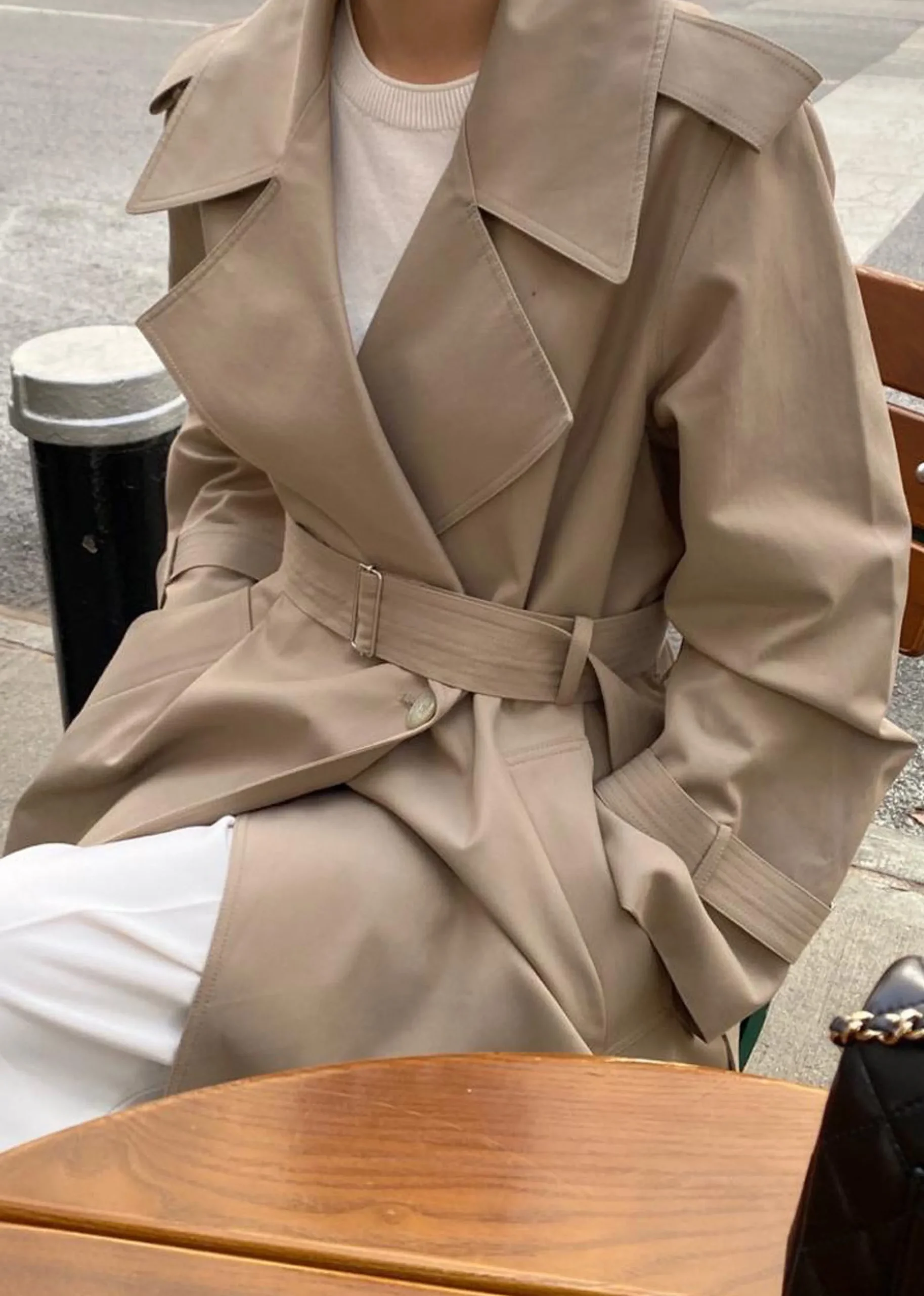 Abril Trench