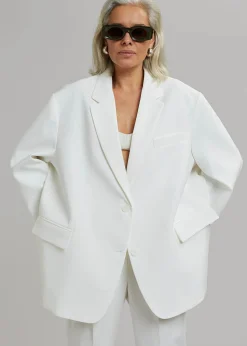 Bea Blazer