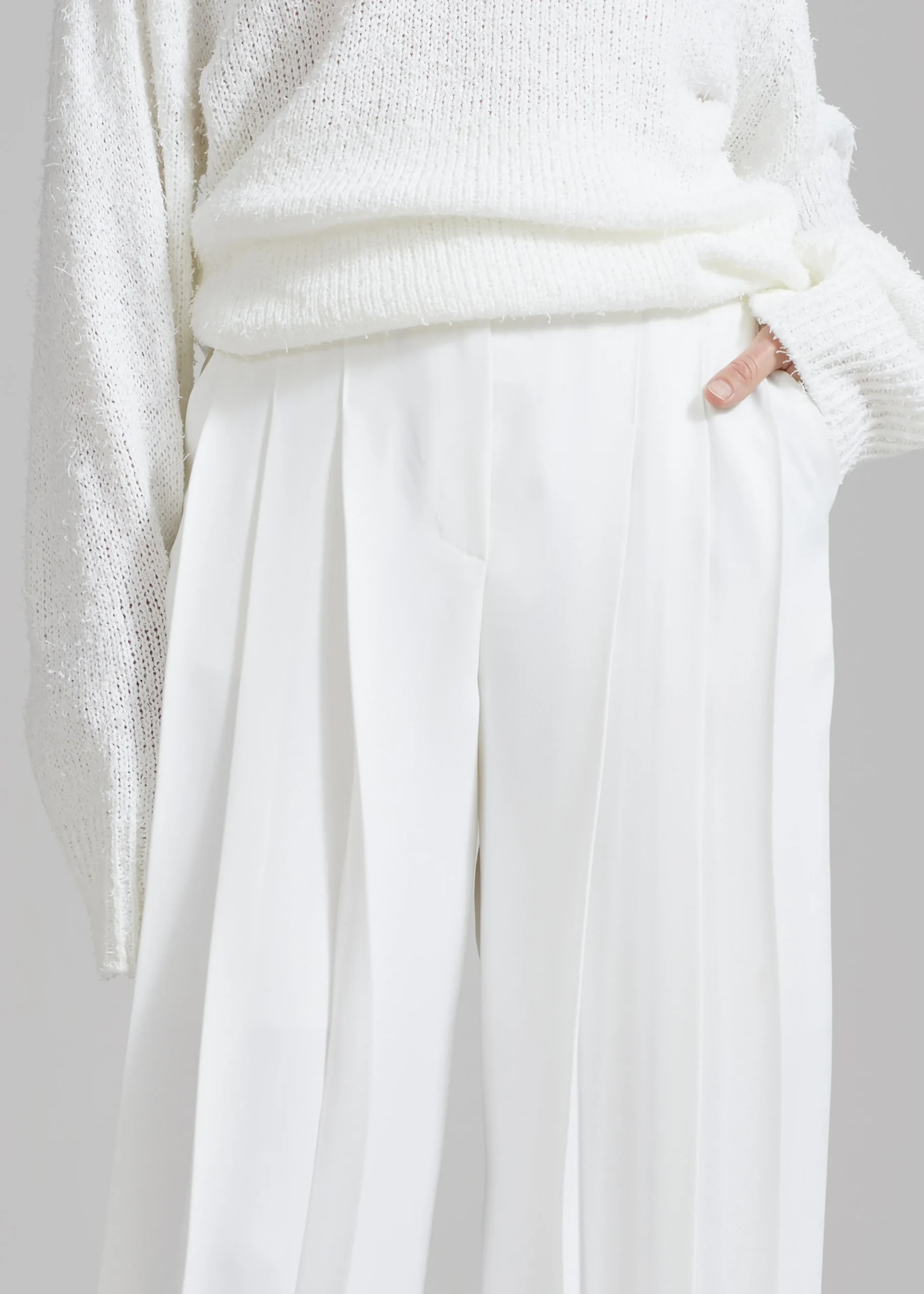 Dillon Pleated Pants
