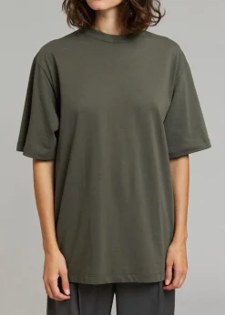 Evora Tee