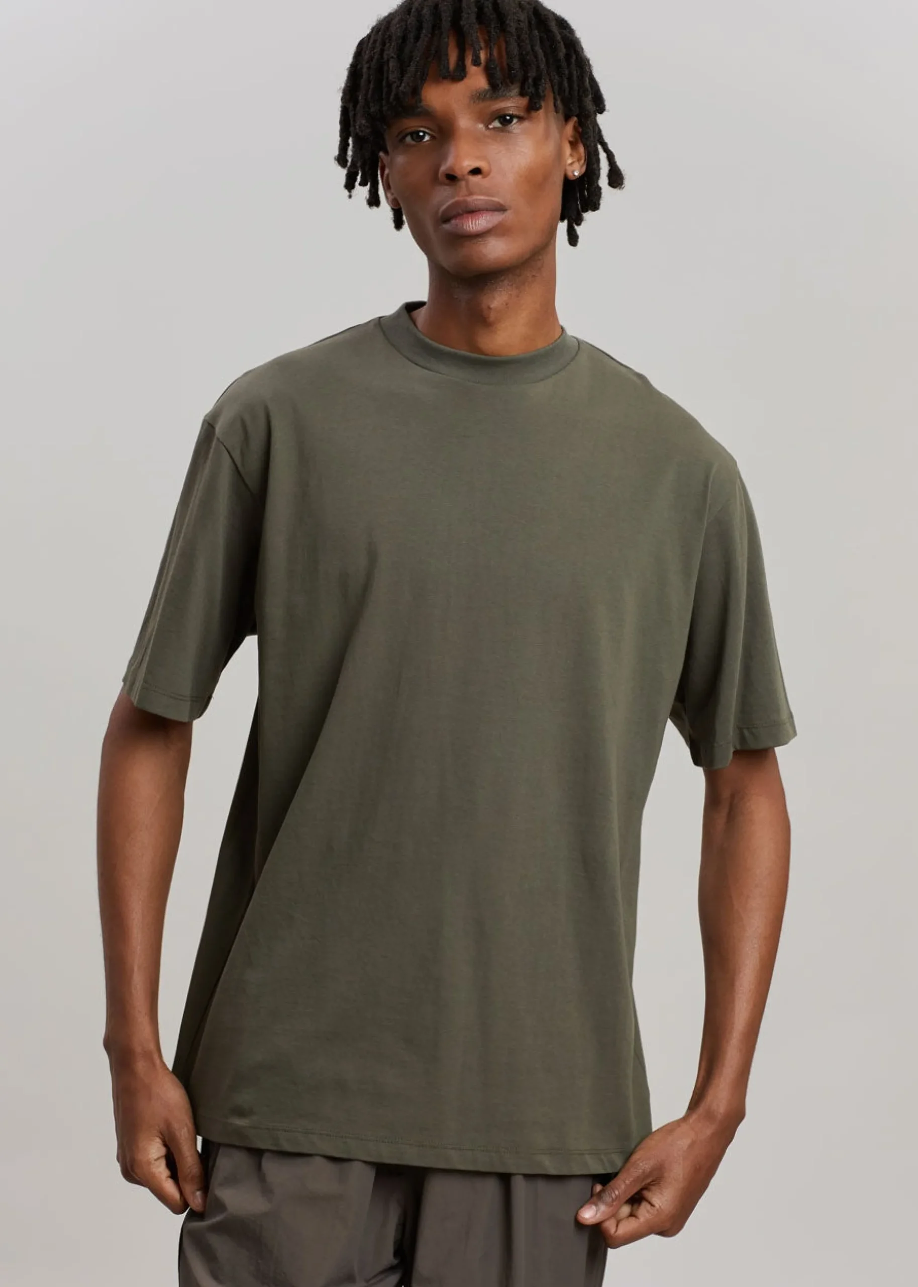 Evora Tee
