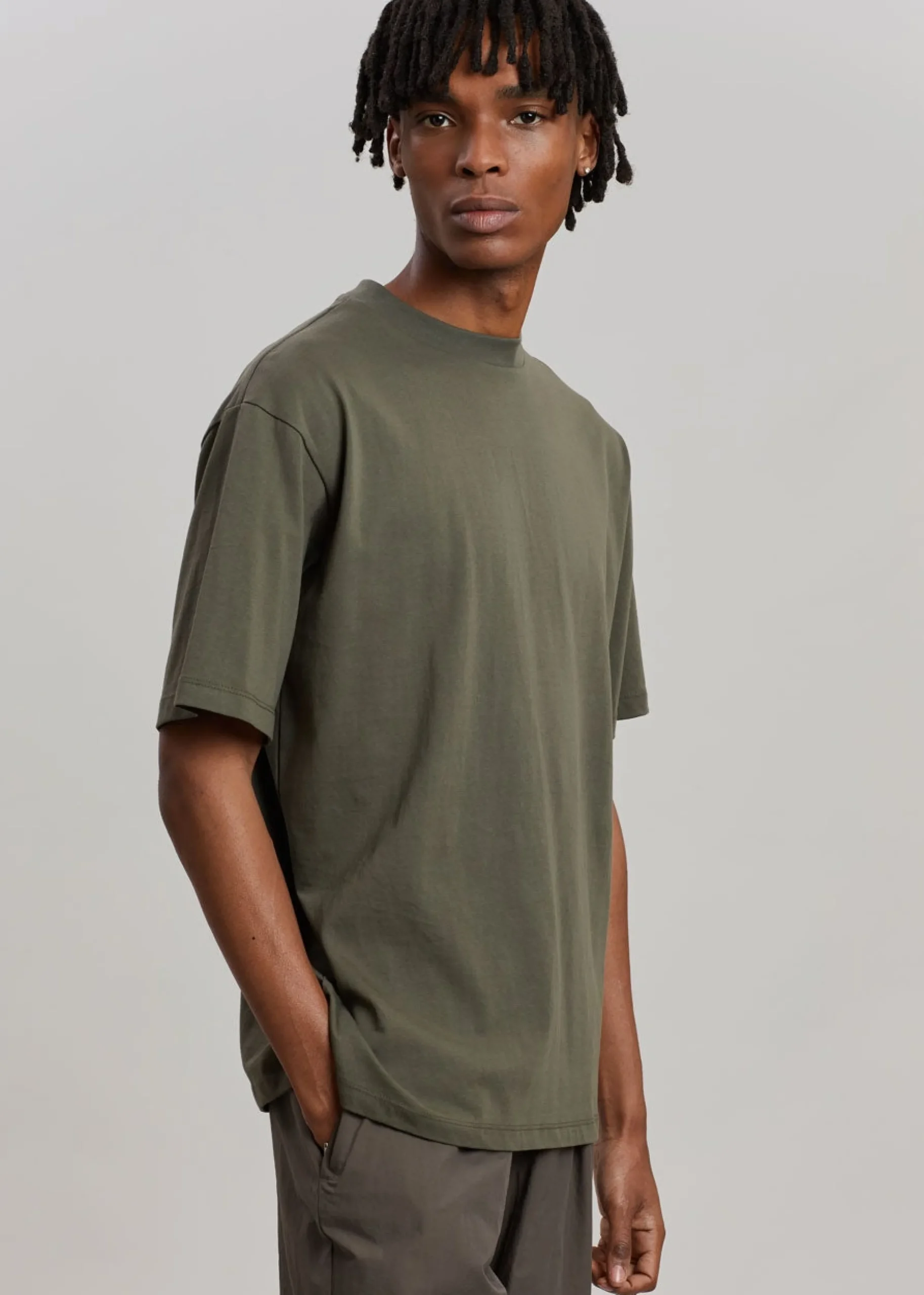 Evora Tee