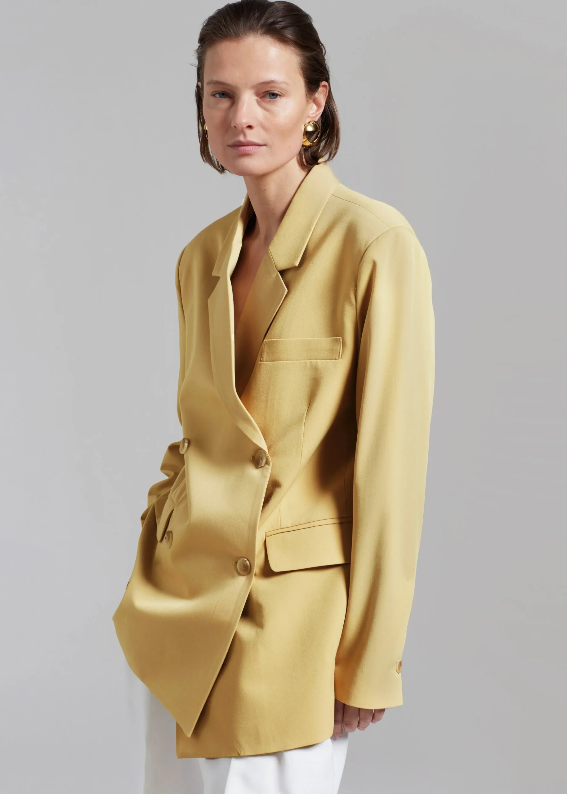 Girona Open Back Blazer