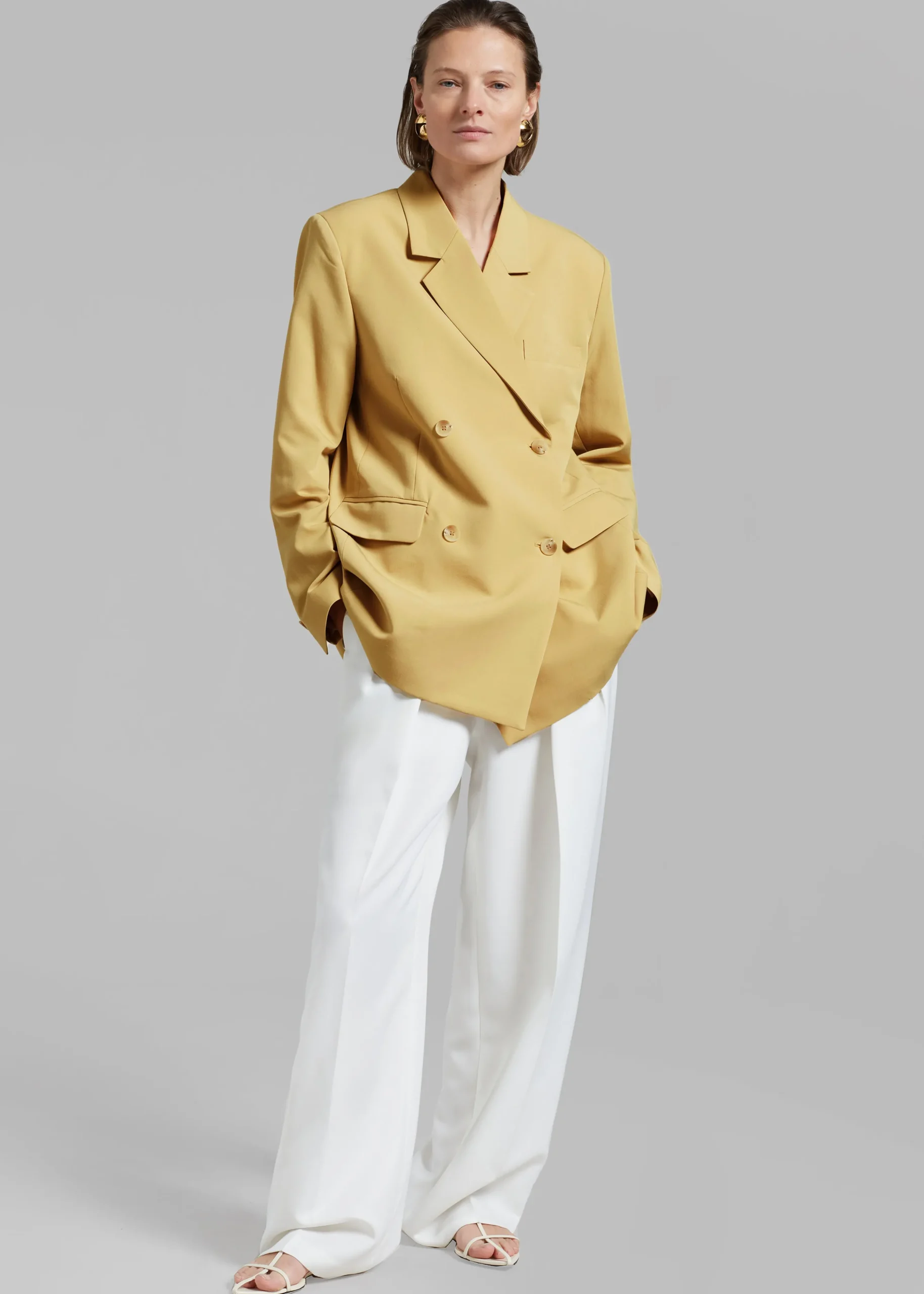 Girona Open Back Blazer