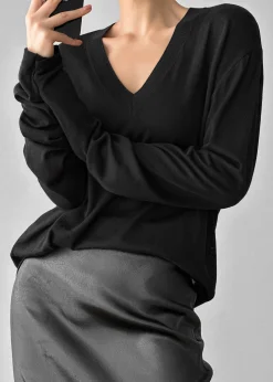 Juro V-Neck Knit