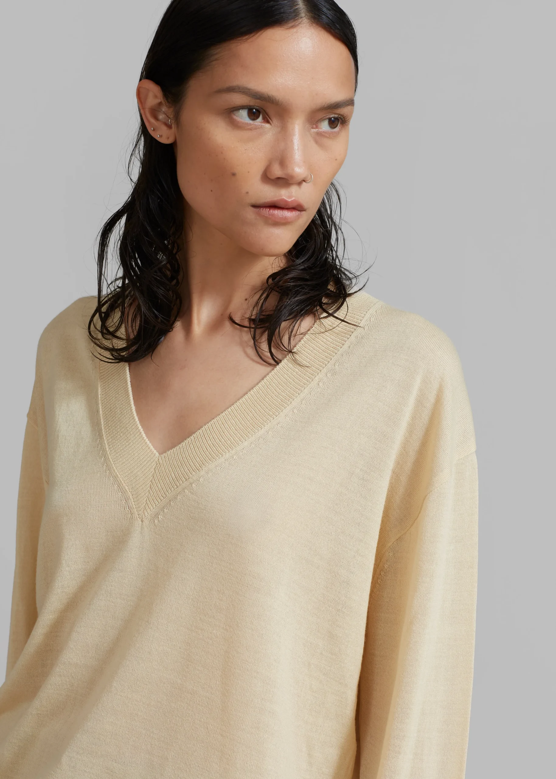 Juro V-Neck Knit