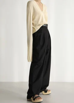 Juro V-Neck Knit