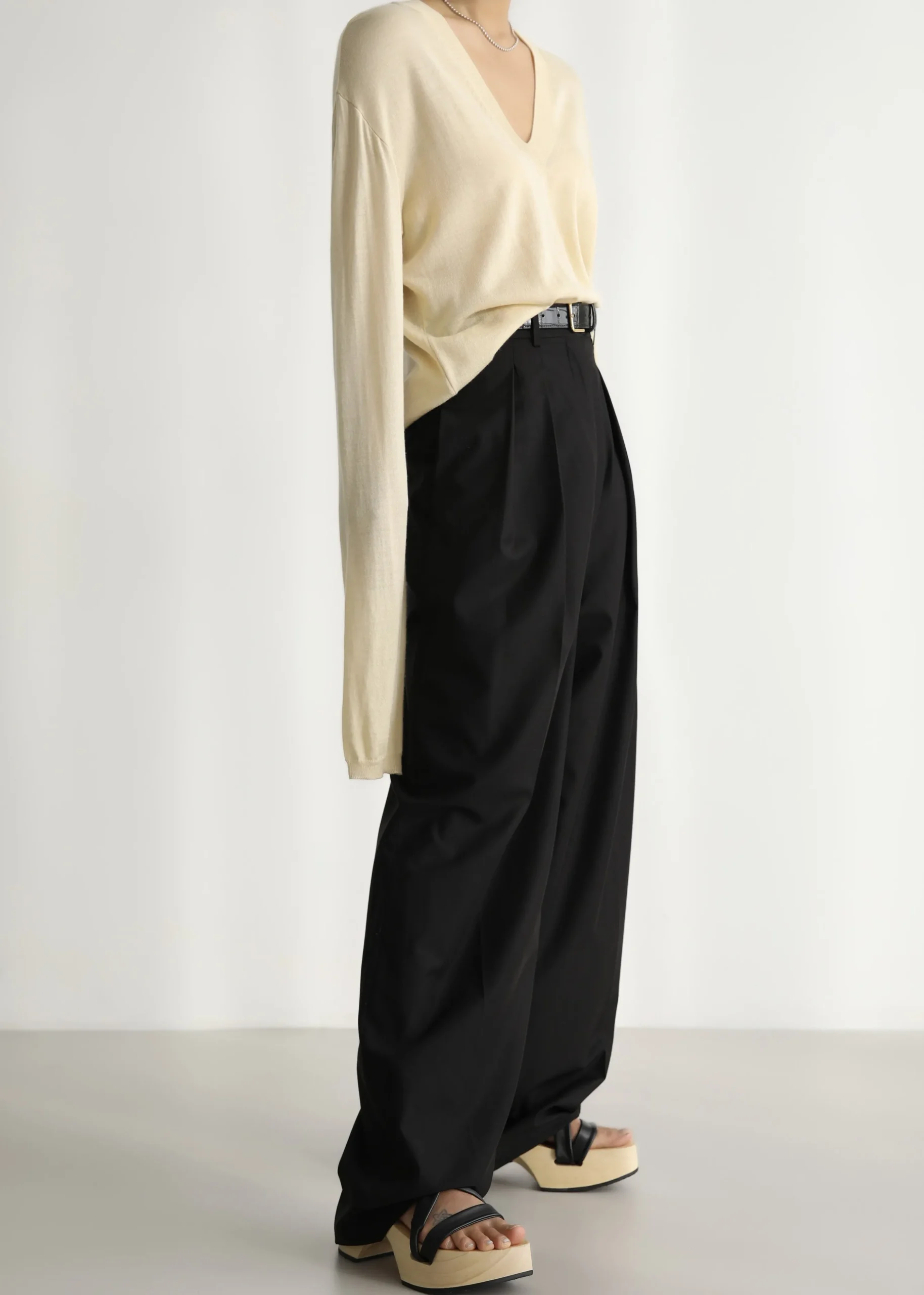 Juro V-Neck Knit