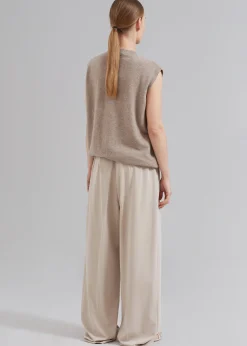 Jw Anderson Ring Detail Roll Vest