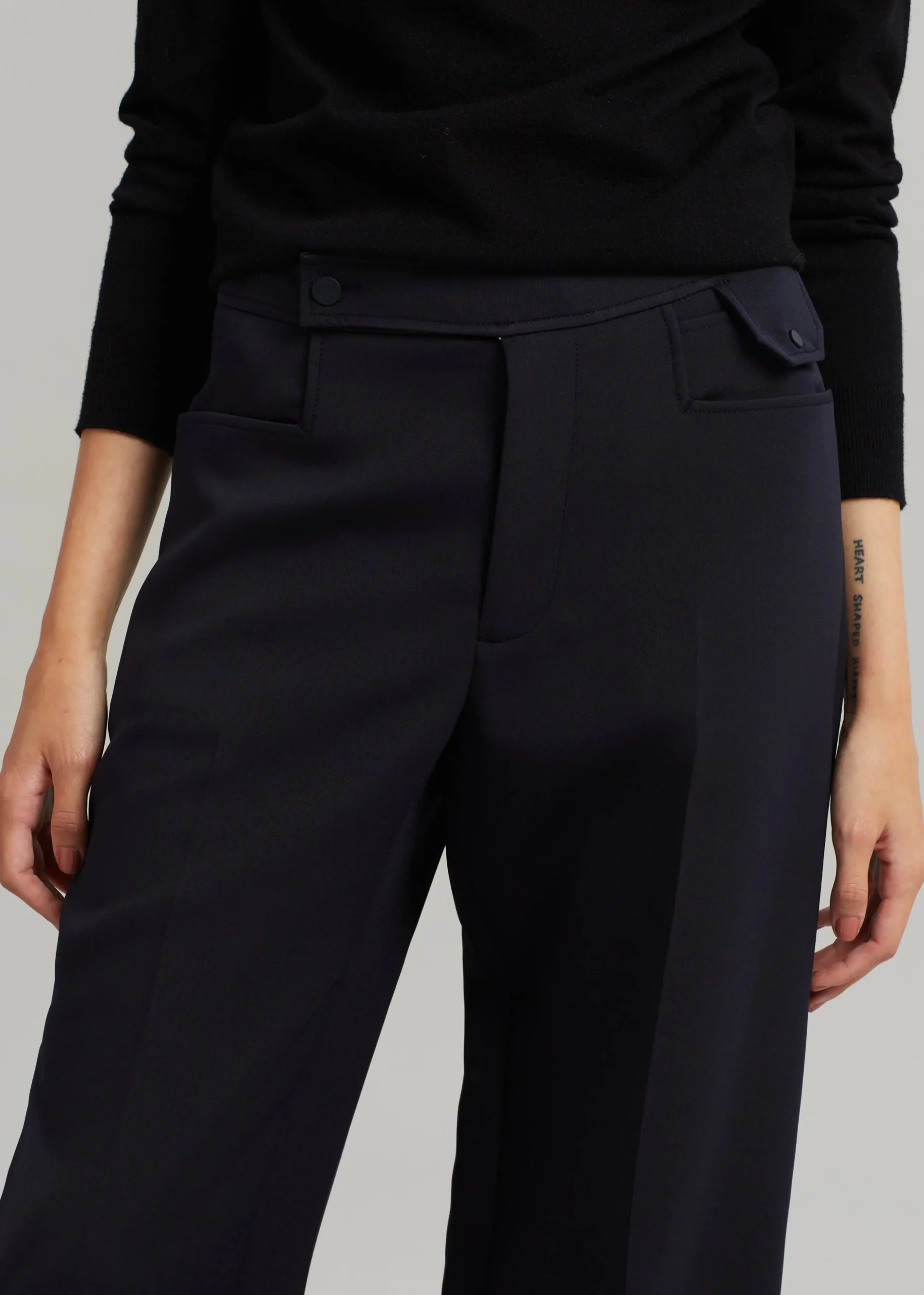 Low Classic Pocket Point Pants