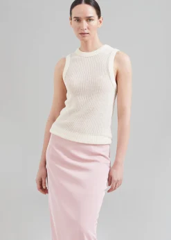 Low Classic Resort Sleeveless Top