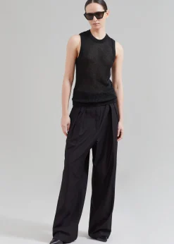 Low Classic Resort Sleeveless Top