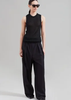 Low Classic Resort Sleeveless Top
