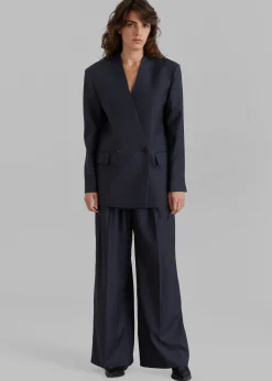 Lyxe Collarless Blazer