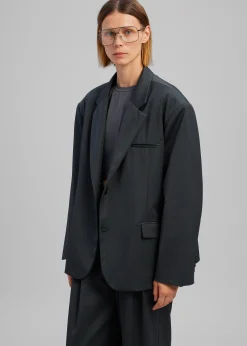 Nellie Blazer
