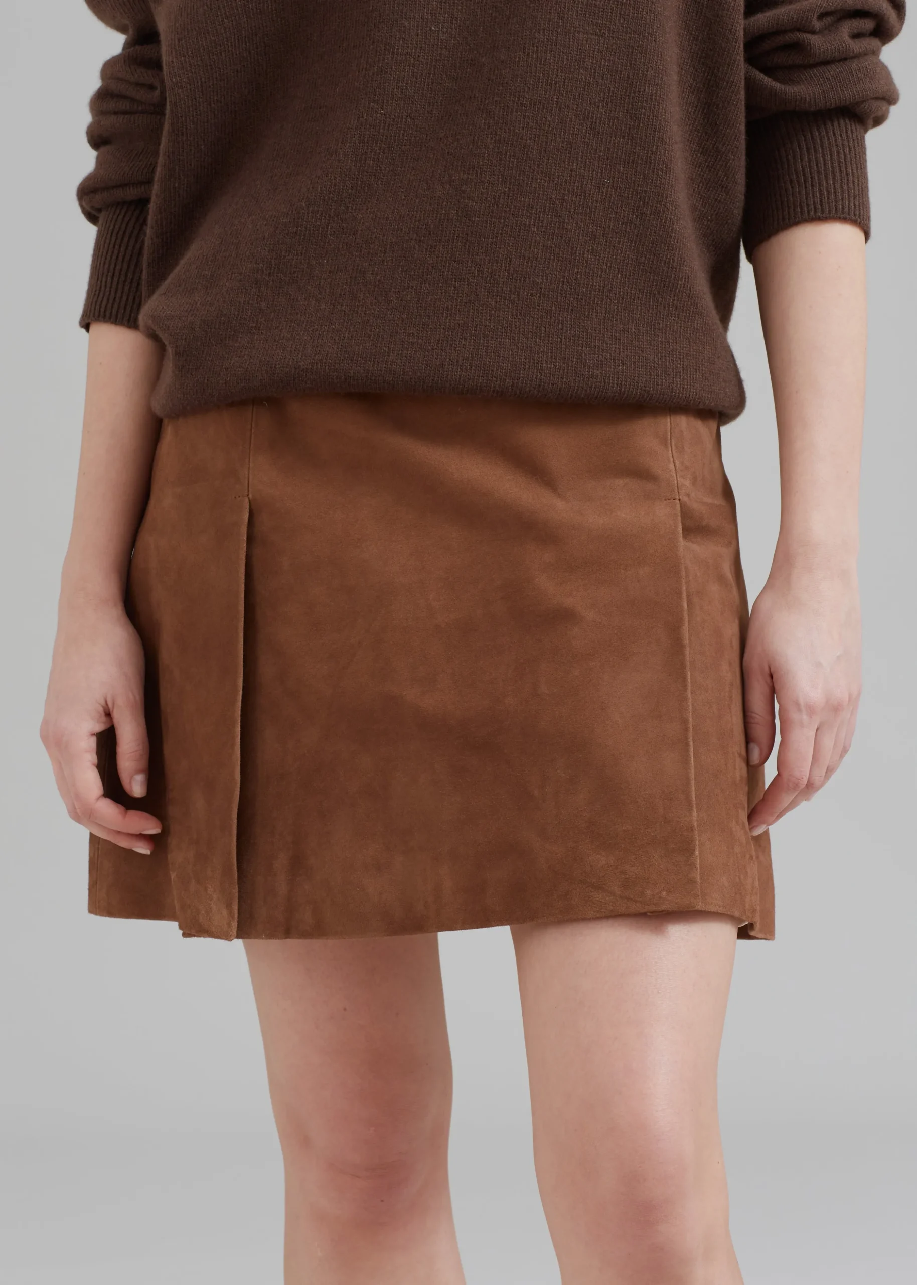 Remain Suede Slit Skirt
