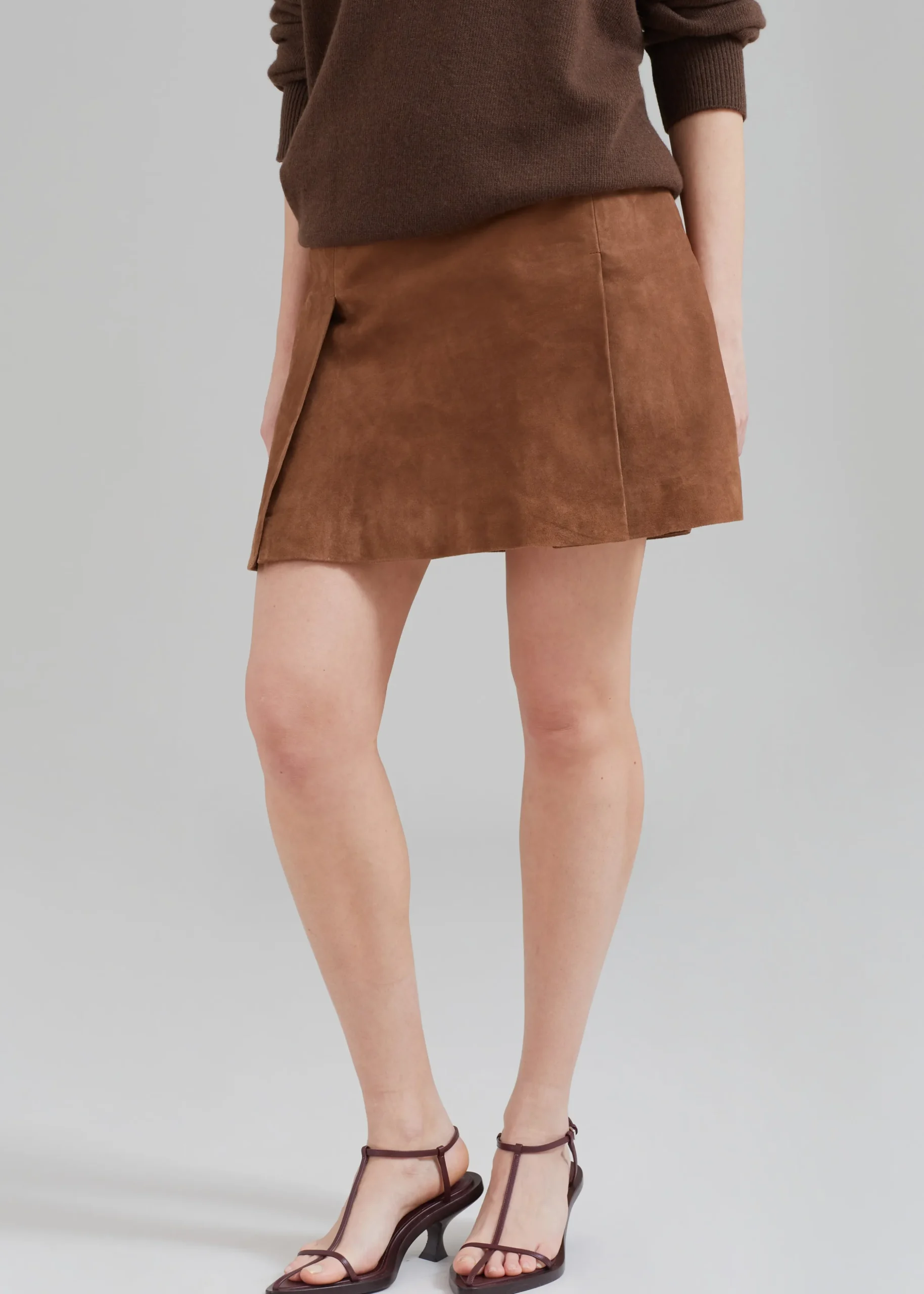Remain Suede Slit Skirt