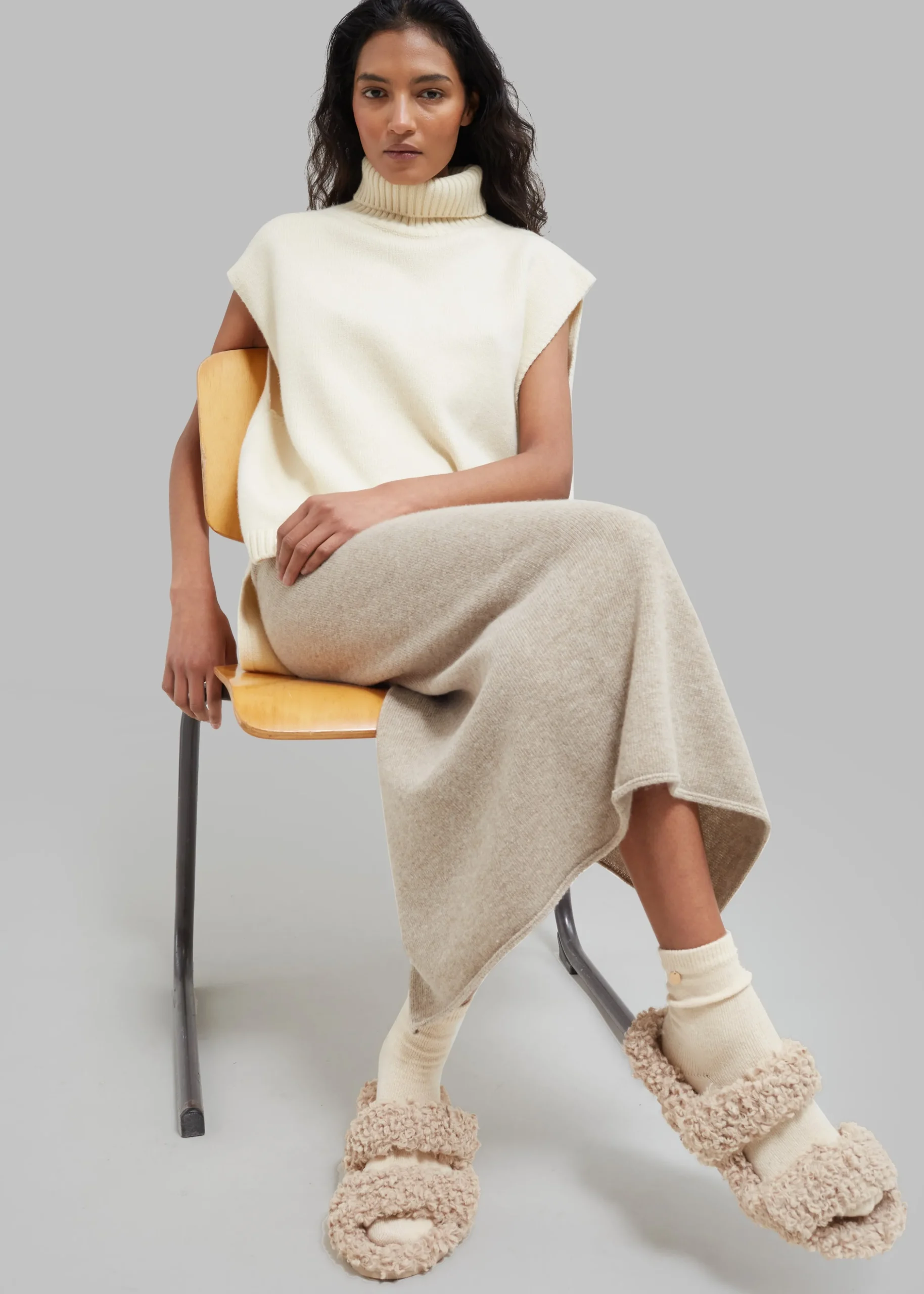 Vira Sleeveless Knit Turtleneck