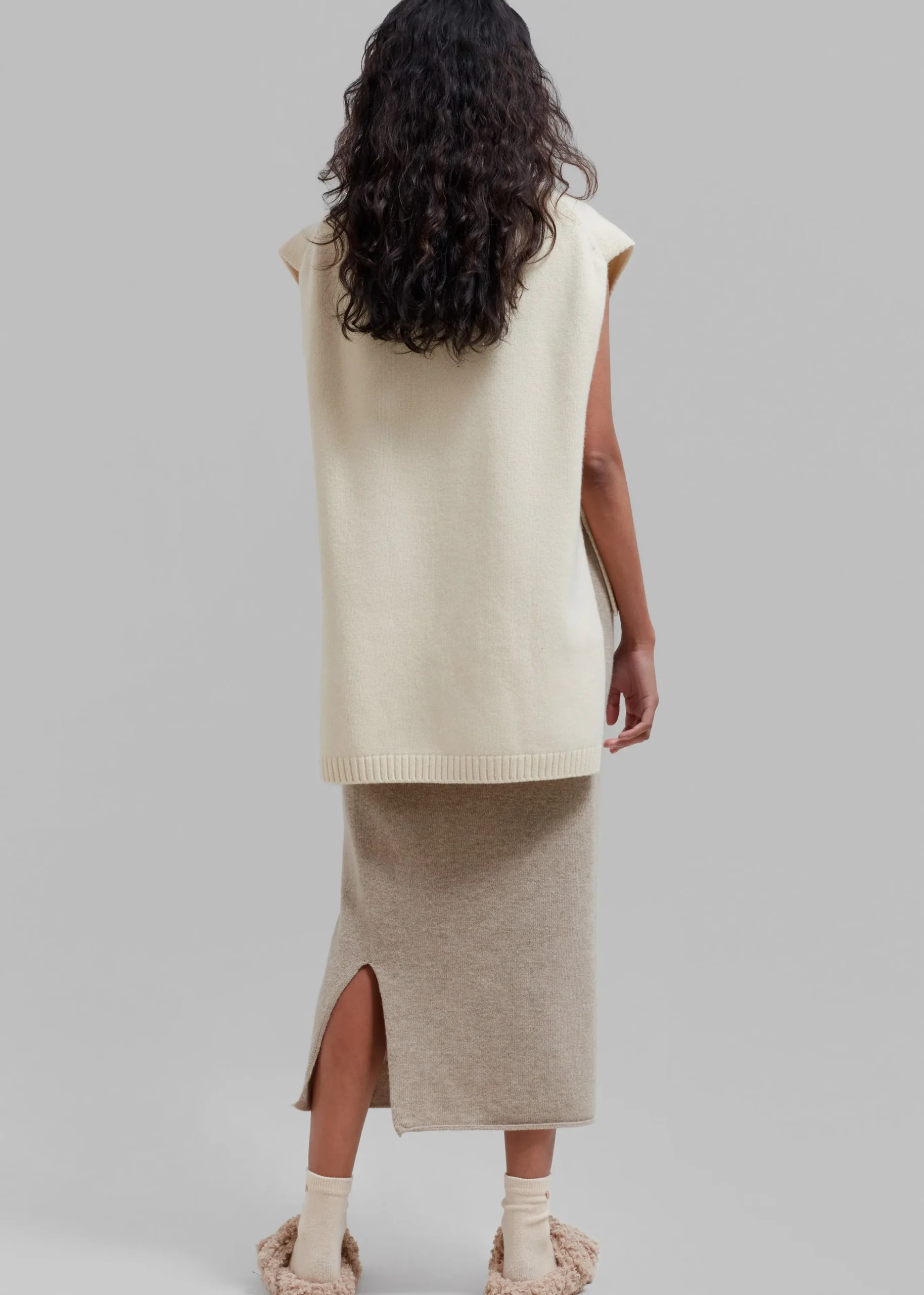 Vira Sleeveless Knit Turtleneck